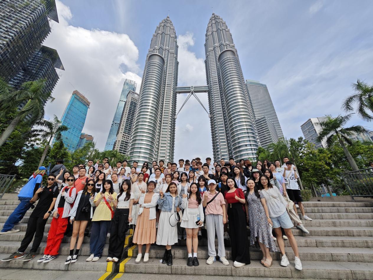 2023“千人计划”学生赴马来西亚游学剪影1