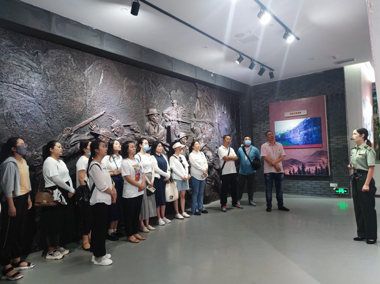 参观猴场会议纪念馆（一）