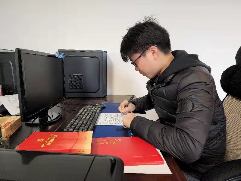 杨健波 书写照片