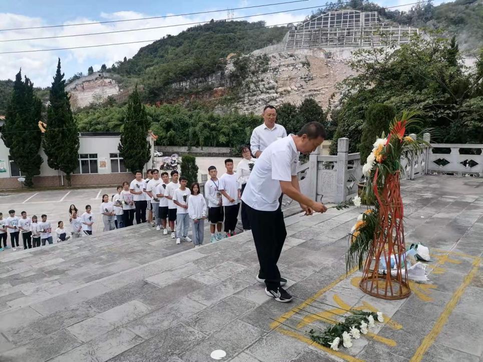 敬献鲜花