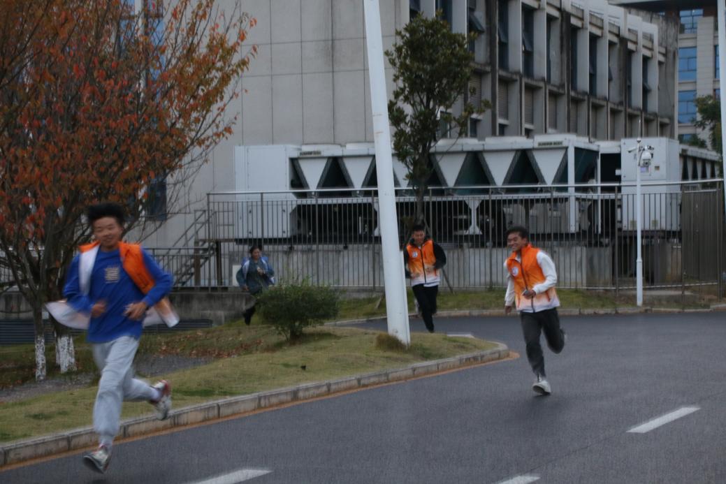 同学们在热情奔跑2